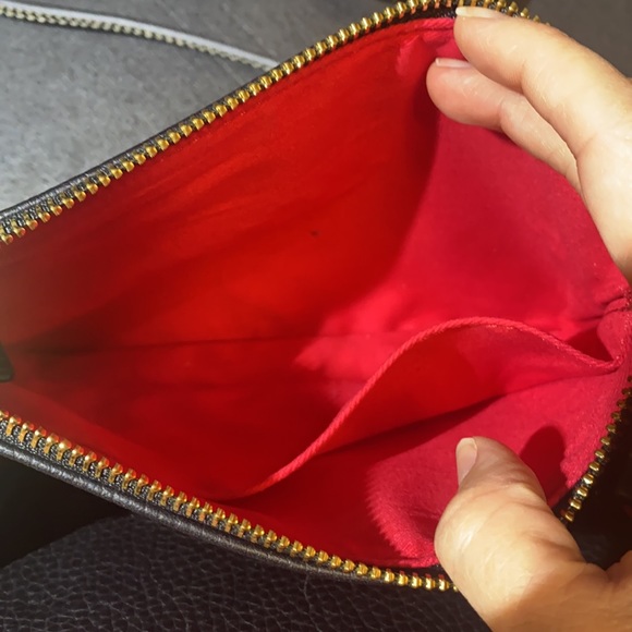 Dooney & Bourke Black Pebble Leather Crossbody GUC - Picture 9 of 13